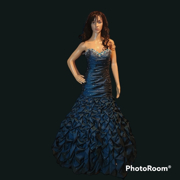 Designer dress, Prom formal fit flare dress rhinestone sequin and beads - Picture 2 of 8